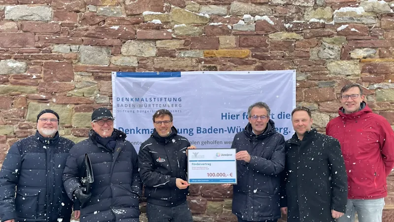 Scheckübergabe Sanierung Stadtmauer Weil der Stadt