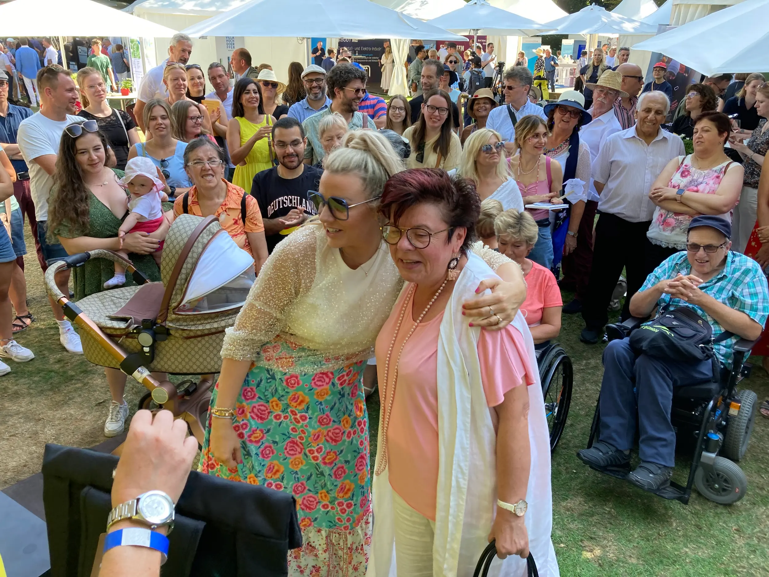 Lottofee Miriam Hannah Verlosungen Bürgerfest 2023