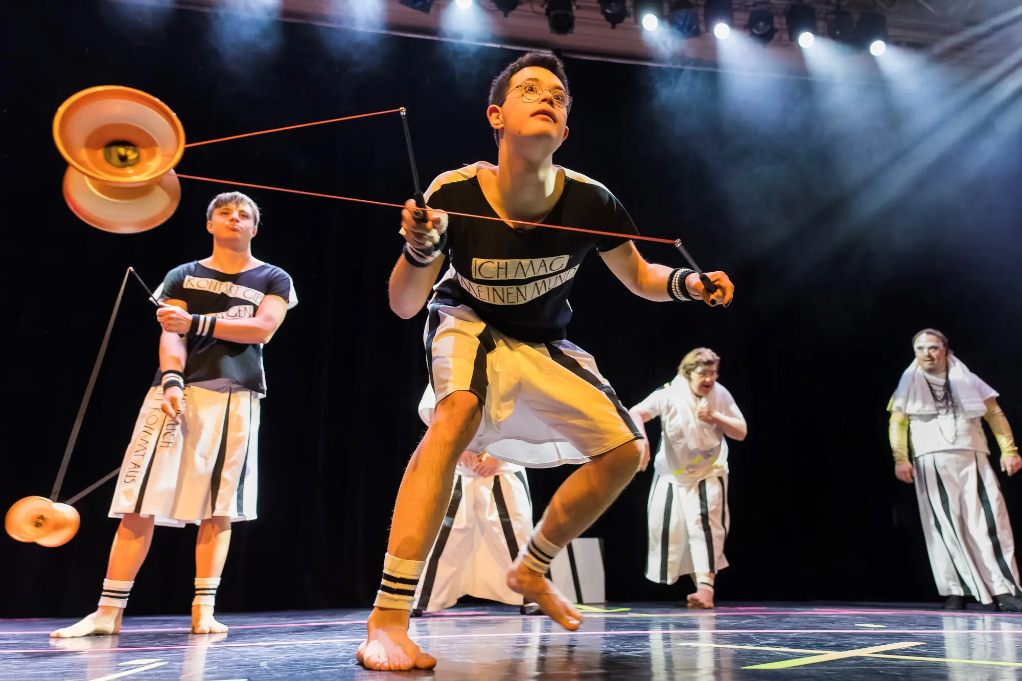 circus-sonnenstich-diabolo