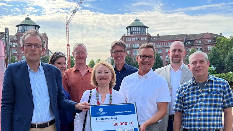 Projekt Sanierung Wasserturm Mannheim BAWÜ Scheckübergabe